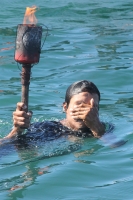 11 de diciembre. Peregrinos nadan en las costas chiapanecas.