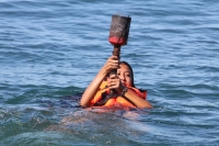 11 de diciembre. Peregrinos nadan en las costas chiapanecas.