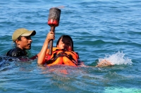 11 de diciembre. Peregrinos nadan en las costas chiapanecas.