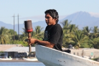 11 de diciembre. Peregrinos nadan en las costas chiapanecas.