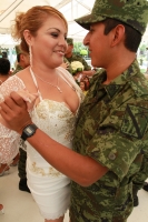 Viernes 27 de julio del 2012. Tuxtla Gutiérrez, Chiapas. Autoridades civiles y de la VII Región Militar dan fe de la boda colectiva que une a 50 familias con elementos del ejercito mexicano esta mañana.
