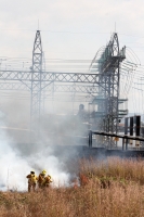 Viernes 27 de diciembre del 2013. Bomberos de la SSyCP durante las actividades de control de un incendio de un pastizal en las cercanías del Libramiento Norte y Calzada al Sumidero
