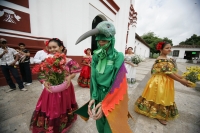 Miércoles 29 de junio. La danza del Bourroncito o del Colibrí es llevada a cabo en las calles de la comunidad de Chiapa de Corzo donde los participantes representan la entrada de la temporada fértil del campo del sureste de México. Miércoles 29 de junio. La danza del Bourroncito o del Colibrí es llevada a cabo en las calles de la comunidad de Chiapa de Corzo donde los participantes representan la entrada de la temporada fértil del campo del sureste de México.