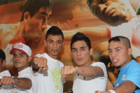 Jueves 19 de mayo. Las bellezas y los pugilistas se dieron cita esta mañana para hacer la presentación oficial de la contienda entre el Gusano tomas Rojas y Juan José Goofy Montes por el campeonato mundial mini-mosca del CMB que se realizara el fin de sem