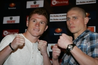 Esta tarde se lleva a cabo la presentación de la función de Box de este fin de semana donde el cartel esta encabezado por Saúl el Canelo Álvarez y Brian Camachis, por el campeonato mundial juvenil peso welter que se llevara a cabo en la ciudad de Tuxtla G