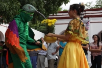 Domingo 26 de junio del 2016. Chiapa de Corzo. La Danza del Colibrí o Burrioncito. Esta danza de origen prehispánico es representada por jóvenes chiapacorceños en la víspera de la celebración de San Pedro en esta rivereña ciudad colonial. Los danzantes re