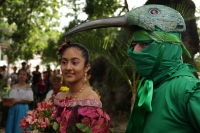 Domingo 26 de junio del 2016. Chiapa de Corzo. La Danza del Colibrí o Burrioncito. Esta danza de origen prehispánico es representada por jóvenes chiapacorceños en la víspera de la celebración de San Pedro en esta rivereña ciudad colonial. Los danzantes re