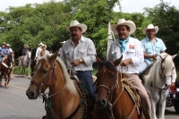 Viernes 24 de agoto del 2012. Venustiano Carranza. “La Cabalgata”. Los participantes de la Segunda Cabalgata de San Bartolome se realiza durante las fiestas patronales agrupando a los personajes principales y hacendados quienes recorren las rancherias dur