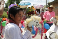 20220727. Suchiapa. El recorrido de la danza del Caballito de Nambayuli en la fiesta de Santa Ana.