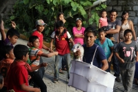 Lunes 25 de julio del 2016. Suchiapa. La Danza del Caballo Blanco o Nandayuli. Durante los festejos de Santa Ana en esta comunidad, los jóvenes bailan acompañados del ritmo de la carrizo y tambores en un vaivén frenético entre quienes representan caballos
