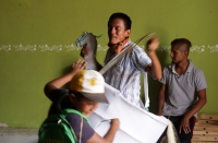 Lunes 24 de julio del 2017. Suchiapa, Chiapas. La Danza del Caballo Blanco o Nandayuli. Durante los festejos de Santa Ana en esta comunidad, los jóvenes bailan acompañados del ritmo del carrizo y tambores en un vaivén frenético