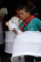 Lunes 24 de julio del 2017. Suchiapa, Chiapas. La Danza del Caballo Blanco o Nandayuli. Durante los festejos de Santa Ana en esta comunidad, los jóvenes bailan acompañados del ritmo del carrizo y tambores en un vaivén frenético Lunes 24 de julio del 2017. Suchiapa, Chiapas. La Danza del Caballo Blanco o Nandayuli. Durante los festejos de Santa Ana en esta comunidad, los jóvenes bailan acompañados del ritmo del carrizo y tambores en un vaivén frenético