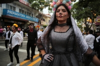 20231025. Tuxtla. Calaveras y Catrinas marchan hacia el centro de la ciudad. 20231025. Tuxtla. Calaveras y Catrinas marchan hacia el centro de la ciudad.