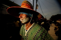 Especial / La Danza del Calalá de Suchiapa/ 38 fotos / Los danzantes de las cofradías y mayordomías de la etnia Zoque de la comunidad Suchiapa en el estado de Chiapas, danzan por las calles de esta comunidad la Danza del Calalá donde representan la lucha 