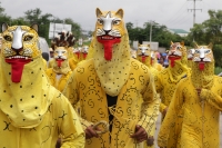 Martas 13 de junio del 2017. Suchiapa. El recorrido de la topada del Santísimo da inicio a las danzas del Calalá en las comunidades de esta localidad de la depresión central de Chiapas.  Los danzantes se reúnen entre las comunidades de oriente de esta loc