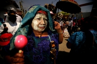 Especial / La Danza del Calalá de Suchiapa/ 38 fotos / Los danzantes de las cofradías y mayordomías de la etnia Zoque de la comunidad Suchiapa en el estado de Chiapas, danzan por las calles de esta comunidad la Danza del Calalá donde representan la lucha 