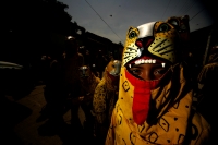 Especial / La Danza del Calalá de Suchiapa/ 38 fotos / Los danzantes de las cofradías y mayordomías de la etnia Zoque de la comunidad Suchiapa en el estado de Chiapas, danzan por las calles de esta comunidad la Danza del Calalá donde representan la lucha 