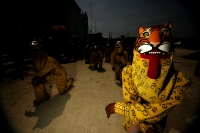 Especial / La Danza del Calalá de Suchiapa/ 38 fotos / Los danzantes de las cofradías y mayordomías de la etnia Zoque de la comunidad Suchiapa en el estado de Chiapas, danzan por las calles de esta comunidad la Danza del Calalá donde representan la lucha 