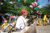 20210531. El Calalá en Suchiapa.  Día de La Topada del Calalá: los diferentes grupos de danzantes se encuentran para acompañar el recorrido ritual hacia la Ermita de esta comunidad