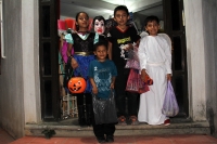 Domingo 1 de noviembre del 2015. Tuxtla Gutiérrez. La iconografía del Día de Muertos se llena del sincretismo de las comunidades de Chiapas presentando características propias de la culturización que se apropia de sus festividades.