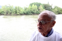 Viernes 8 de noviembre del 2013. Chiapa de Corzo. Pobladores de la Ribera Cahuare se manifiestan esta mañana para anunciar las medidas de protesta que realizaran en las siguientes semanas para exigir la intervención estatal para controlar la contaminación