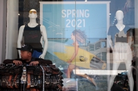 20210330. Tuxtla G. En los mercados públicos de Chiapas, todo listo para ir a la playa 20210330. Tuxtla G. En los mercados públicos de Chiapas, todo listo para ir a la playa