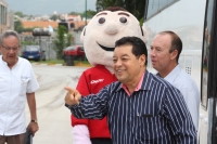 L unes 22 de julio del 2012. Tuxtla Gutiérrez, Chiapas. Autoridades académicas de la UNICACH firman el convenio de donación  que la empresa OCC realiza para entregar un autobús de pasajeros a esta universidad chiapaneca.