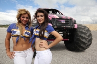 Viernes 25 de noviembre. Bellezas y Camionetas.