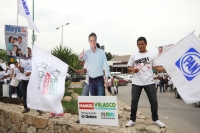 Jueves 14 de junio del 2012.  Tuxtla Gutiérrez, Chiapas. Militantes de varios partidos políticos coinciden en los cruceros de la capital del estado de Chiapas para promover las diferentes candidaturas políticas en esta entidad del sureste de México.