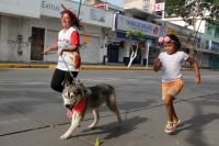 Sábado 5 de agosto del 2017. Tuxtla Gutiérrez. Esta tarde se lleva a cabo la carrera de mascotas Canrrera 2017 que asociaciones civiles organizan en la Avenida Central de esta ciudad.