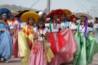 Viernes 1 de febrero el 2109. San Fernando. El baile de Yomo Etze es realizado durante el recorrido de Las Candelarias  en las sinuosas calles al inicio de los festejos del segundo mes de año