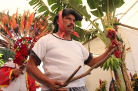 Lunes 30 de enero del 2017. Tuxtla Gutiérrez. La Virgen de Candelaria. La comunidad Zoque se reúne desde la madrugada para iniciar el recorrido de las tres Vírgenes de Copoya las cuales recorren bailando y gritando vivas acompañados de los sones tradicion