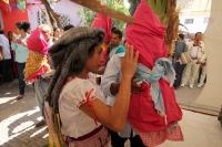 Lunes 30 de enero del 2017. Tuxtla Gutiérrez. La Virgen de Candelaria. La comunidad Zoque se reúne desde la madrugada para iniciar el recorrido de las tres VÃrgenes de Copoya las cuales recorren bailando y gritando vivas acompañados de los sones tradicion Lunes 30 de enero del 2017. Tuxtla Gutiérrez. La Virgen de Candelaria. La comunidad Zoque se reúne desde la madrugada para iniciar el recorrido de las tres VÃrgenes de Copoya las cuales recorren bailando y gritando vivas acompañados de los sones tradicion