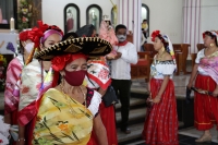 20210202. Tuxtla G. Los costumbristas de la comunidad Zoque se cubren con #cubrebocas y con las medidas de precaución por la #Pandemia del #Covid, realizan los rituales patronales de la comunidad de #Copoya
