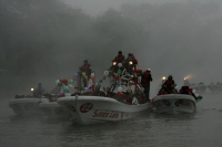 Domingo 12 de diciembre. Chiapa de Corzo. (Especial 35 fotos) Lancheros de servicios turísticos de Chiapa de Corzo, realizan la procesión dentro de las aguas del río Grijalva hacia el interior del Cañón del Sumidero donde colocan la imagen religiosa en la