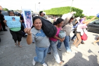 Martes 26 de julio. Familiares de migrantes en transito hacia los EEUU y de desaparecidos centroamericanos marchan entre la frontera entre las ciudad Gautemalteca Tecum Uman y Ciudad Hidalgo del municipio de Tapachula, Chiapas en la Caravana Paso a Paso p