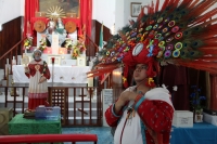 Sábado 25 de febrero del 2017. Tuxtla Gutiérrez. Los danzantes de la comunidad de la etnia Zoque recorren las calles de la capital de Chiapas donde bailan la Danza de la Pluma de la Guacamaya o Carnaval