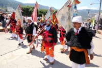 Domingo 2 de marzo del 2014. San Miguel Huixtan, Chiapas. Indígenas Tsotsiles y tsentales asentados en este municipio de los altos de Chiapas, presentan las danzas tradicionales correspondientes al Carnaval este medio día en la plaza de esta comunidad de 