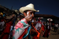 Domingo 2 de marzo del 2014. San Miguel Huixtan, Chiapas. IndÃgenas Tsotsiles y tsentales asentados en este municipio de los altos de Chiapas, presentan las danzas tradicionales correspondientes al Carnaval este medio dÃa en la plaza de esta comunidad de  Domingo 2 de marzo del 2014. San Miguel Huixtan, Chiapas. IndÃgenas Tsotsiles y tsentales asentados en este municipio de los altos de Chiapas, presentan las danzas tradicionales correspondientes al Carnaval este medio dÃa en la plaza de esta comunidad de