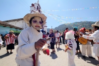 Domingo 2 de marzo del 2014. San Miguel Huixtan, Chiapas. IndÃgenas Tsotsiles y tsentales asentados en este municipio de los altos de Chiapas, presentan las danzas tradicionales correspondientes al Carnaval este medio dÃa en la plaza de esta comunidad de  Domingo 2 de marzo del 2014. San Miguel Huixtan, Chiapas. IndÃgenas Tsotsiles y tsentales asentados en este municipio de los altos de Chiapas, presentan las danzas tradicionales correspondientes al Carnaval este medio dÃa en la plaza de esta comunidad de