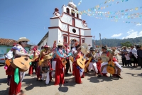 Domingo 2 de marzo del 2014. San Miguel Huixtan, Chiapas. Indígenas Tsotsiles y tsentales asentados en este municipio de los altos de Chiapas, presentan las danzas tradicionales correspondientes al Carnaval este medio día en la plaza de esta comunidad de 