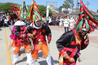 Domingo 2 de marzo del 2014. San Miguel Huixtan, Chiapas. Indígenas Tsotsiles y tsentales asentados en este municipio de los altos de Chiapas, presentan las danzas tradicionales correspondientes al Carnaval este medio día en la plaza de esta comunidad de 