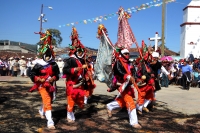 Domingo 2 de marzo del 2014. San Miguel Huixtan, Chiapas. Indígenas Tsotsiles y tsentales asentados en este municipio de los altos de Chiapas, presentan las danzas tradicionales correspondientes al Carnaval este medio día en la plaza de esta comunidad de 