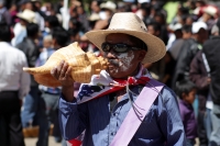 Domingo 15 de febrero del 2015. San Miguel Huixtan. Los danzantes de las comunidades de Huixtan realizan la representación de la danza de Carnaval este medio día en esta comunidad de los altos de Chiapas donde se reúnen celebrando los días previos a la cu