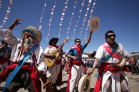 Domingo 15 de febrero del 2015. San Miguel Huixtan. Los danzantes de las comunidades de Huixtan realizan la representación de la danza de Carnaval este medio día en esta comunidad de los altos de Chiapas donde se reúnen celebrando los días previos a la cu
