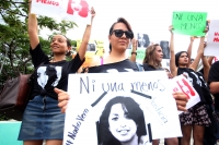 Lunes 10 de agosto del 2015. Tuxtla Gutiérrez. Jóvenes chiapanecos marchan esta tarde hacia el centro de la ciudad en contra del asesinato de mujeres en México, protesta derivada de la cercanía con las víctimas de la Col. Narvarte en la ciudad de México