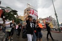 Lunes 10 de agosto del 2015. Tuxtla Gutiérrez. Jóvenes chiapanecos marchan esta tarde hacia el centro de la ciudad en contra del asesinato de mujeres en México, protesta derivada de la cercanía con las víctimas de la Col. Narvarte en la ciudad de México