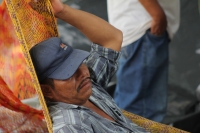 Lunes 24 de junio del 2013. Tuxtla Gutiérrez. El parque central se encuentra convertido en un verdadero campo de refugiados para los desplazados por la violencia entre campesinos indígenas pertenecientes a la Casa del Pueblo.