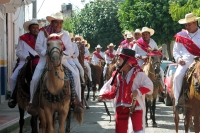 Domingo 24 de junio del 2018. Tuxtla Gutiérrez. El Carrerante de palo.  Los Carrerantes recorren las calles de la Antigua San Bartolomé de los Llanos cabalgando por las diferentes calles que comunican  las iglesias de San Pedro y San Sebastián en varia