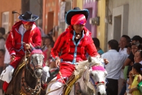 Lunes 19 de enero del 2014. Venustiano Carranza. Los indígenas tsotsiles de La Antigua San Bartolome de los Llanos (Venustiano Carranza) recorren en procesión las calles principales de esta comunidad de la depresión central de Chiapas para posteriormente 